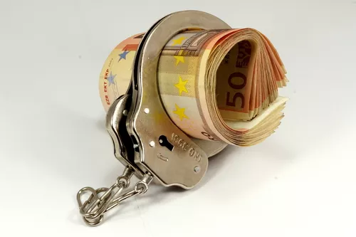 反洗钱法、中国人民银行法、商业银行法…代表委员：金融领域需修法(图8)